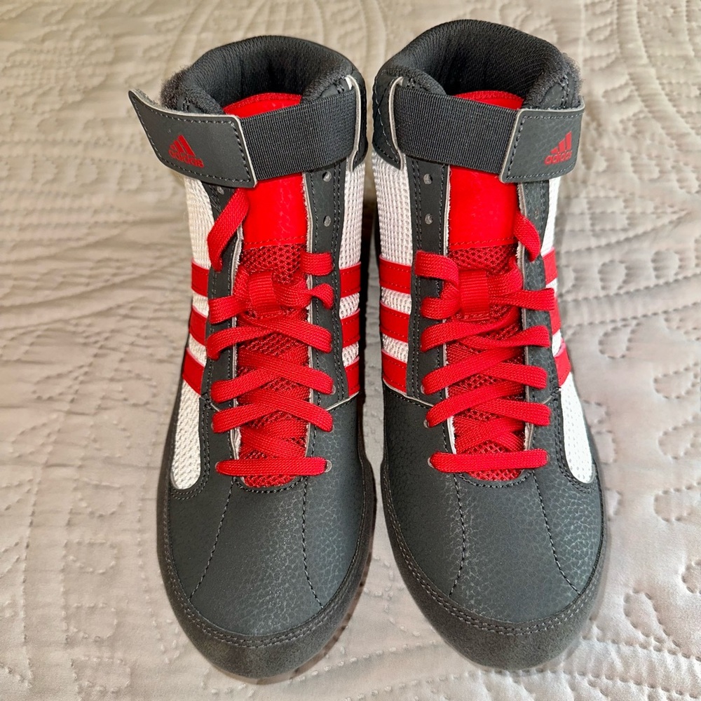 *LIKE NEW* Adidas Wrestling HVC Youth Laced Wrestling Shoe Size 3.5